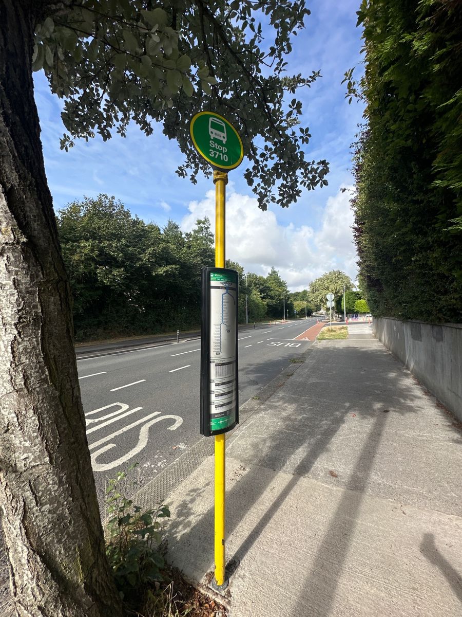 Bus from River Valley Drive to Sutton Station, Swords Manor and Swords Pavilions — stop 3710 — bus stop, River Valley Road